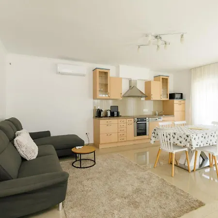 Apartment Johann 1 By Interhome *